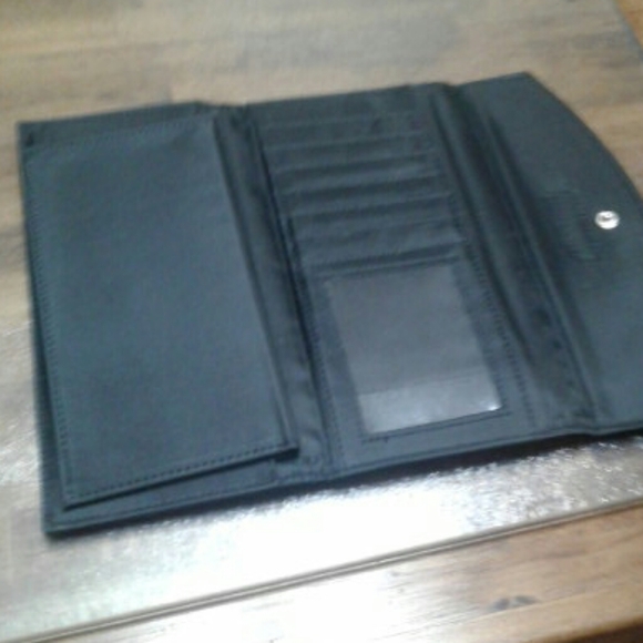 Black nylon checkbook wallet - Picture 3 of 7